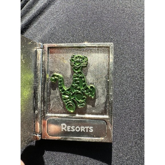 Walt Disney Pin WDW Cast Exclusive Main Entrance Pass Guide All Star Pluto LE - Picture 7 of 7